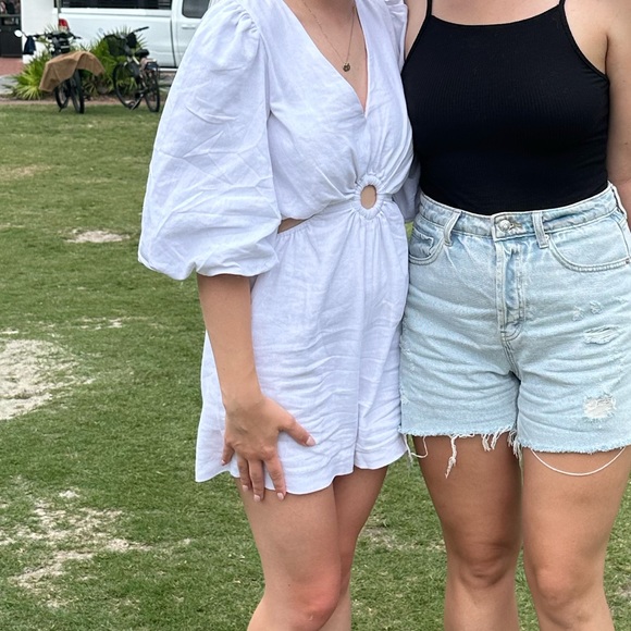 1. State V Neck Ring Cut Out Romper - Picture 3 of 4